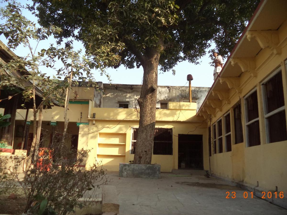 Shri Swami Sheetal Das Aashram Dharmshala Varanasi Exteriör bild