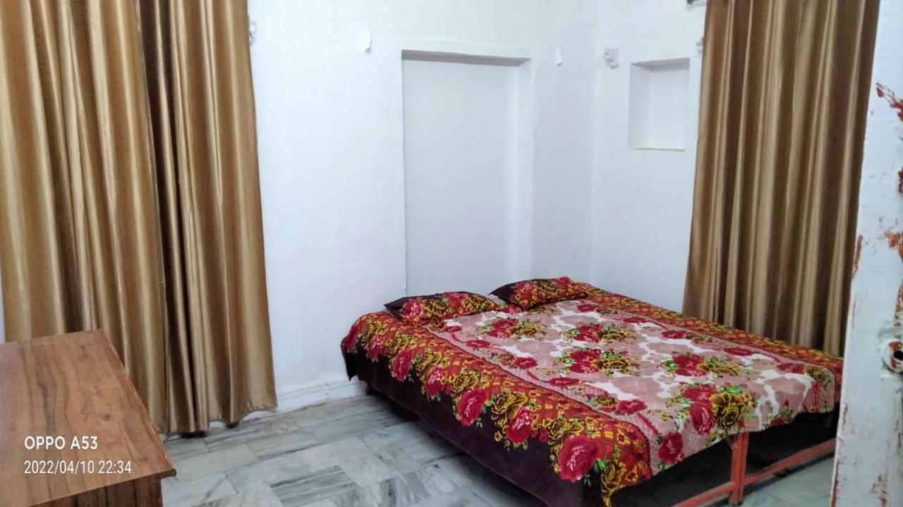 Shri Swami Sheetal Das Aashram Dharmshala Varanasi Exteriör bild