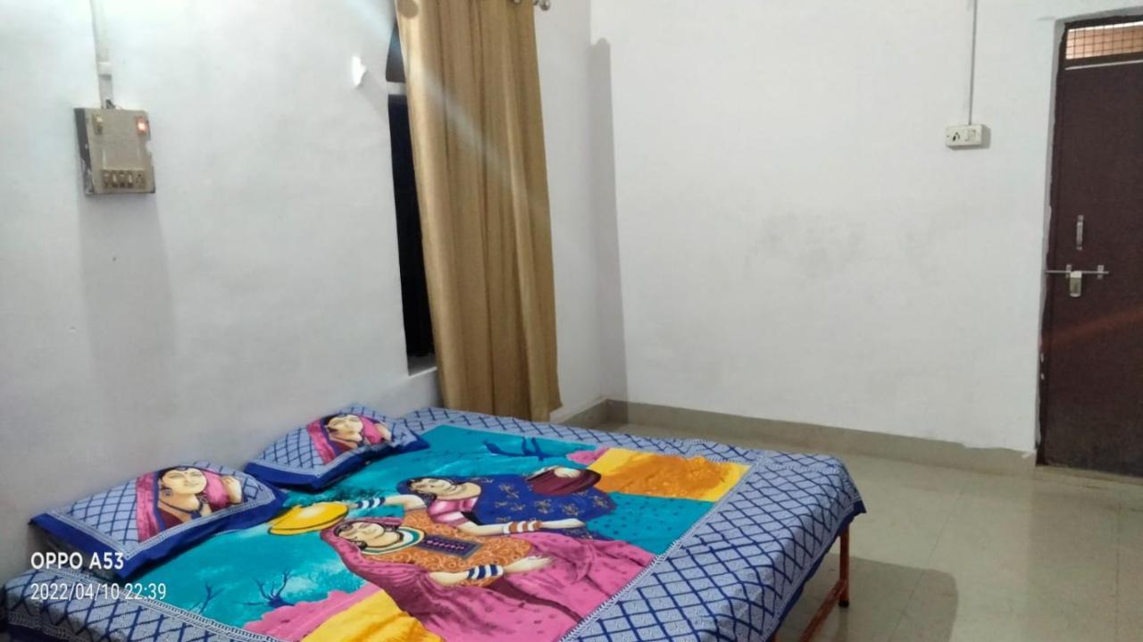 Shri Swami Sheetal Das Aashram Dharmshala Varanasi Exteriör bild