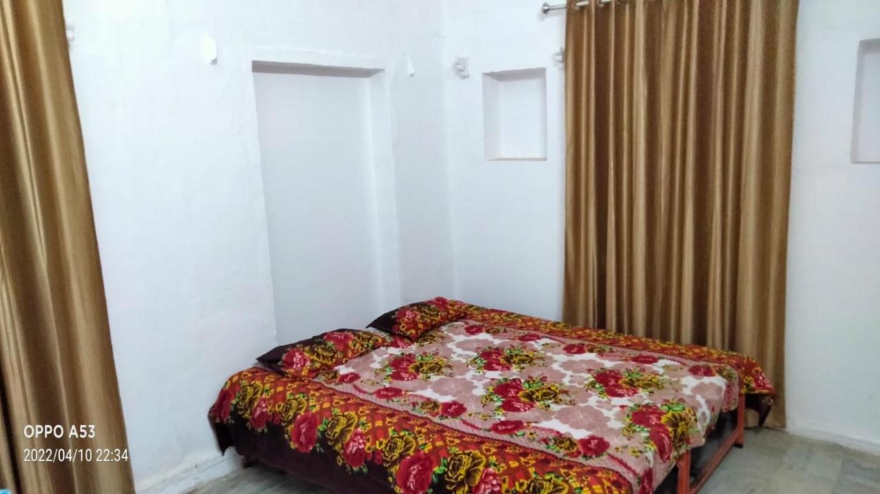 Shri Swami Sheetal Das Aashram Dharmshala Varanasi Exteriör bild