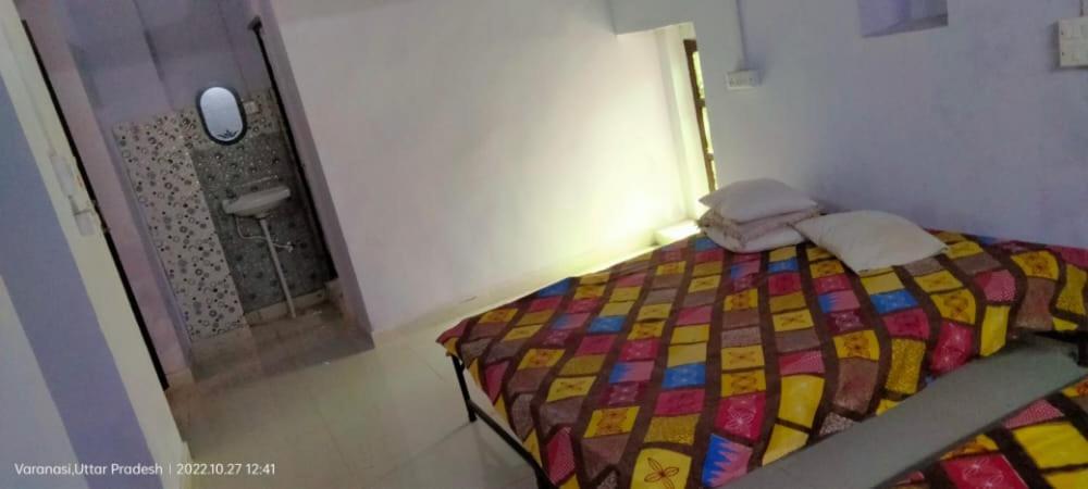 Shri Swami Sheetal Das Aashram Dharmshala Varanasi Exteriör bild
